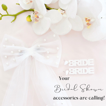 Load image into Gallery viewer, pearl tulle bow bride earrings