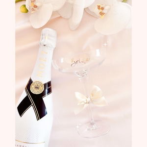 custom personalised coupe champagne glasses wedding bride groom bridesmaid glasses
