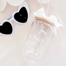 Load image into Gallery viewer, personalised bride bridesmaid glass tumbler with pearls