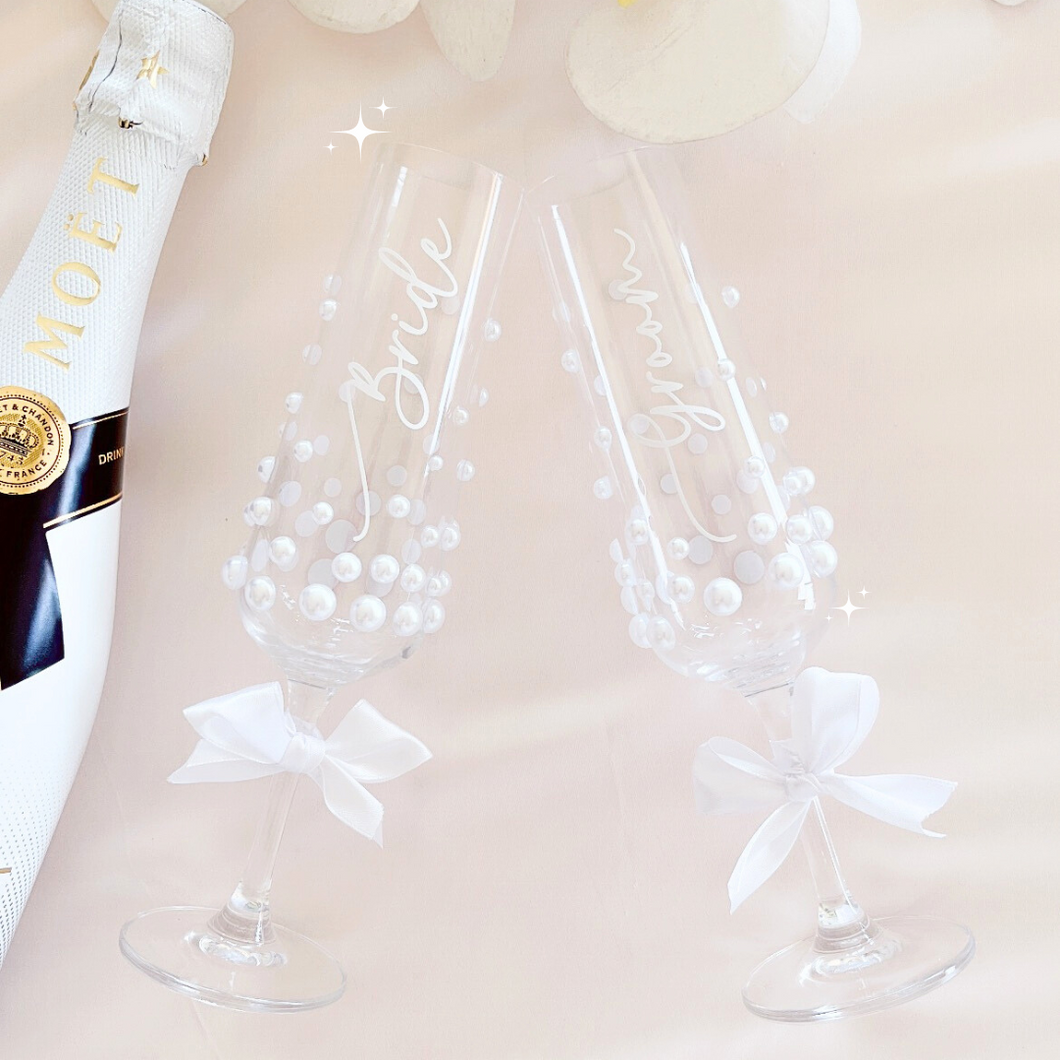 Custom pearl champagne flute glasses bride groom wedding glass