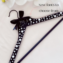 Load image into Gallery viewer, Black pearl custom personalized bridal hanger