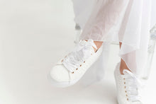 Load image into Gallery viewer, pearl custom text wedding sneakers