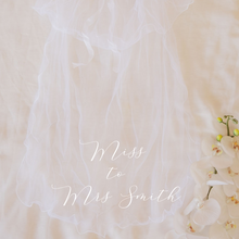Load image into Gallery viewer, Custom bridal shower bachelorette hen party veil