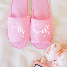 Load image into Gallery viewer, Personalized bridal slippers pink