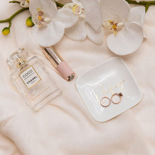 Load image into Gallery viewer, Custom personalized wedding ring dish
