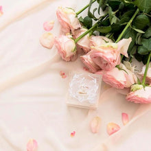 Load image into Gallery viewer, Custom acrylic ring boxes wedding ring box